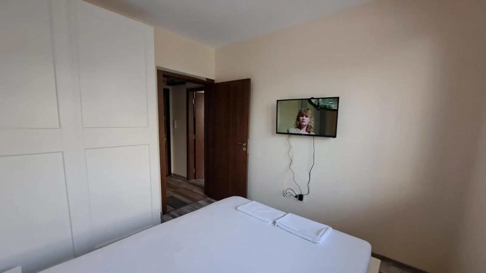 וארנה Hariton 1- Luxury Apartments 0*,
