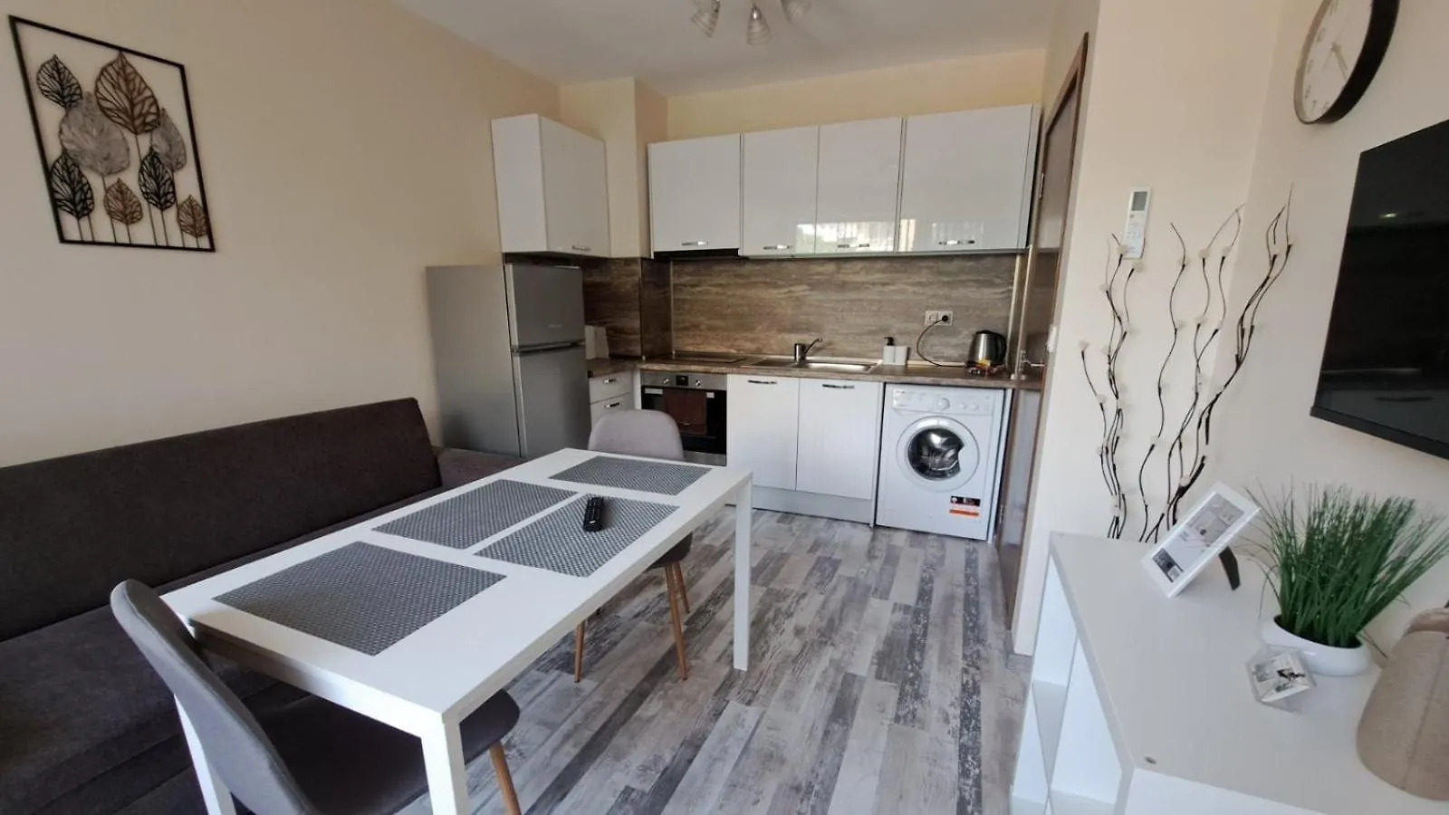 וארנה Hariton 1- Luxury Apartments